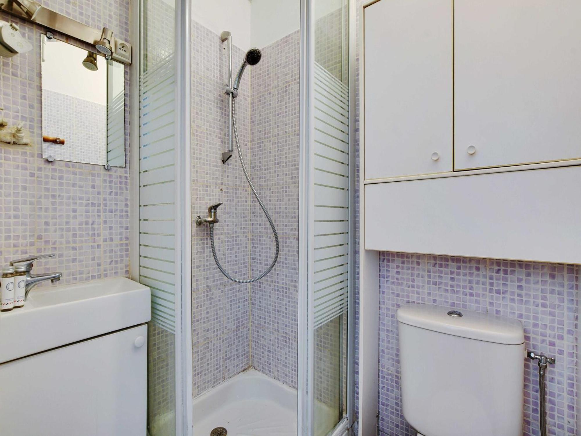 - 2p- Place De Clichy Appartement *